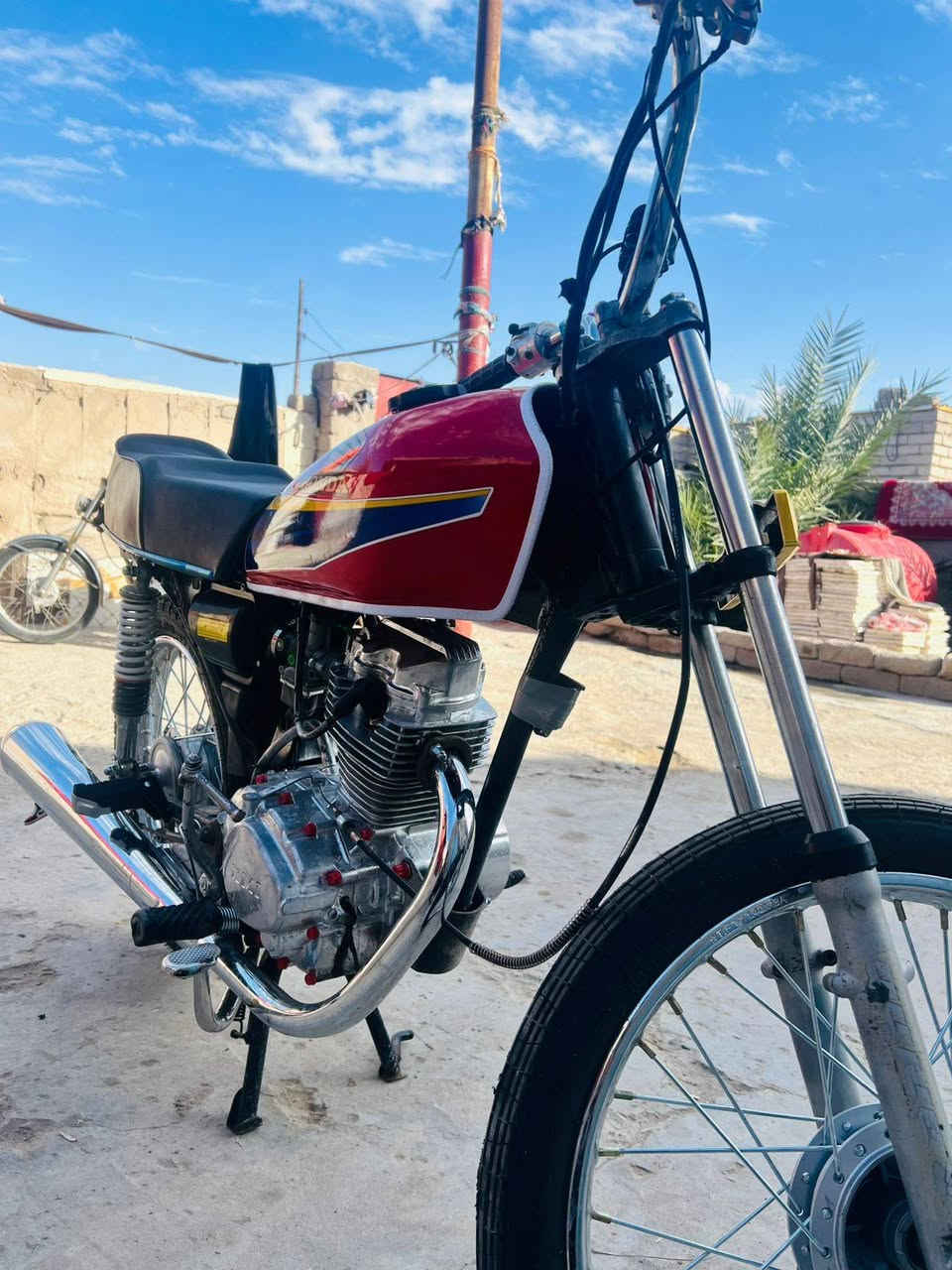 سلام عليكم للبيع دراجه نامه شلامجه أوراق اصولي اصولي اصولي شرط مديل 2013 تعمير 2026  امس معمره كامله مكمله ملاحضه المكينه البلاديه مفتوحه بس نضيفه وشلعه تخبل ولهندر مايرجع هاي التفاصيل كلها السعر مليون قفل قفل قفل بدون مداهر شراي اتصل وبخدمتك مايعحبك السعر اطلع كبل المكان البصره قضاء المدينه اتصال *********** بيه واتساب اتصل وبخدمتك
