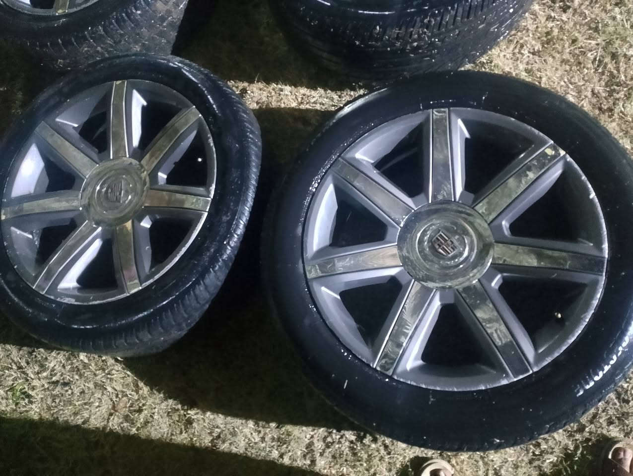 السلام عليكم يوجد تخم ويل مع تاير حجم 22 المكان بغداد الحسينية الراشدية السعر 300 الرقم ***********
