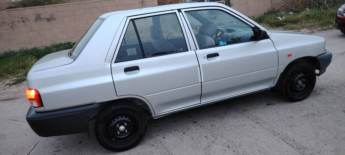 السلام عليكم سايبه موديل 2024 بسمي رقم بغداد  استلام شركه ماشيه31فقط
السياره مكفوله من الضربه والتبديل والصبغ كفاله فقط طخه خفيفه مال تك تك بل هلال للخلفي وشويه من الباب رجعن على بارد بدون صبغ بدون اي شي فقط يحتاج الهن تكحيل لا اكثر اخوان ملاحضه السياره مو للبيع فقط اراوس شعندك نزل فقط مراوس
مكاني بغداد 
***********
