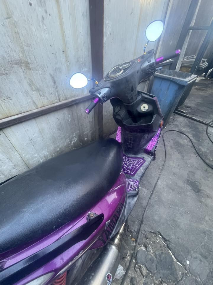 سلام عليكم سكنس فحل نوزل طلاع للبيع مجفتةً بلادي عليها تزويد خارجي وبيها هواي نواعم نكرة سلف بكل وكت تفحص وين ما يعجبك الدراجة عوزها ترتيبات سعر600وبيها مجال تفاصيل اكثر ***********
