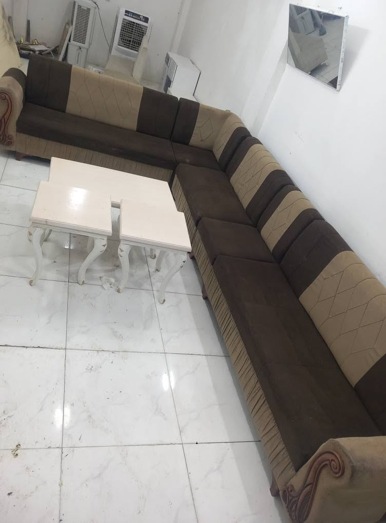 ديوان تفصال عشر مقاعد مابي اي عيب نضيفه للبيع مع طبلات وسطيه و٢ اصغار اي استفسار اتصل برقم ***********
