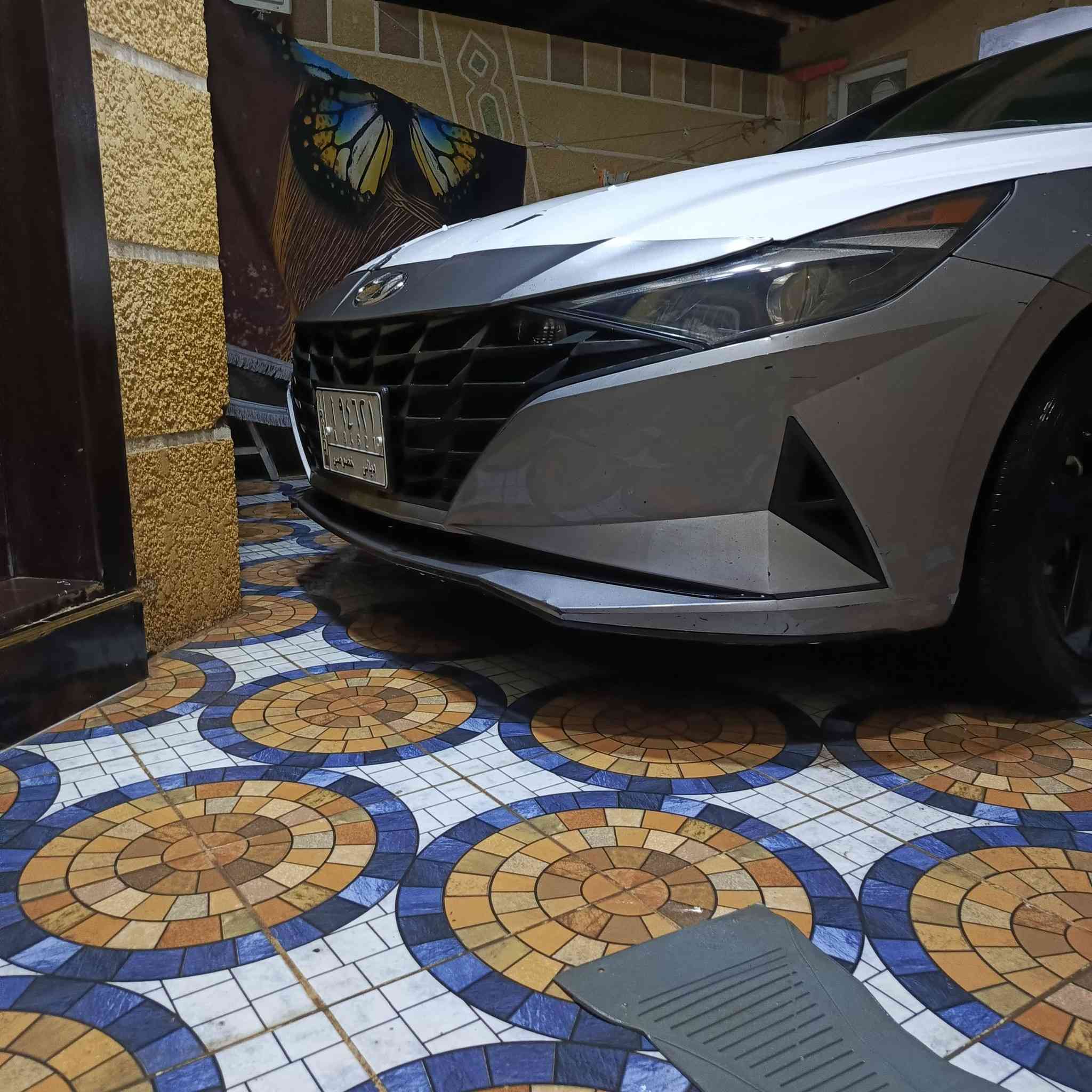 السلام عليكم النتره 22 ماشيه 59 فول عده الفتحه ضررها جاملغ وبنيد بدون داخل بدون ارباك رقم معوقين بعد سنه صير حره اتصل ***********
