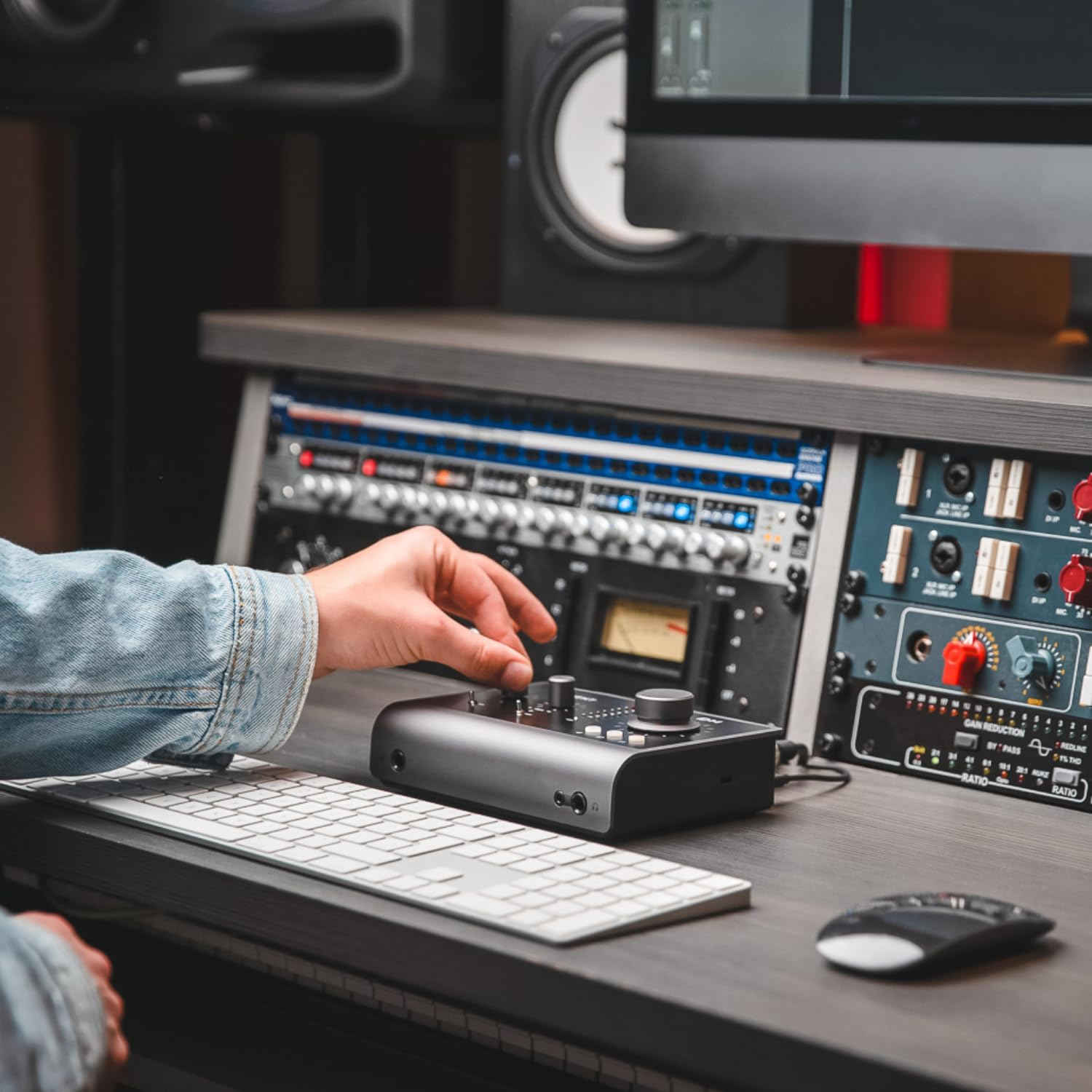 متوفر 
Audient iD14 MKII

Mac/PC/iOS
USB-C
192 KHz

السعر 249الف
التوصيل مجاني حصرا على التليكرام 
https://t.me/edio_iq


**إذا كنت صاحب هذا الإعلان وتريد حذفه لأي سبب، رجاءا أرسل رسالة إلى الدعم الفني**