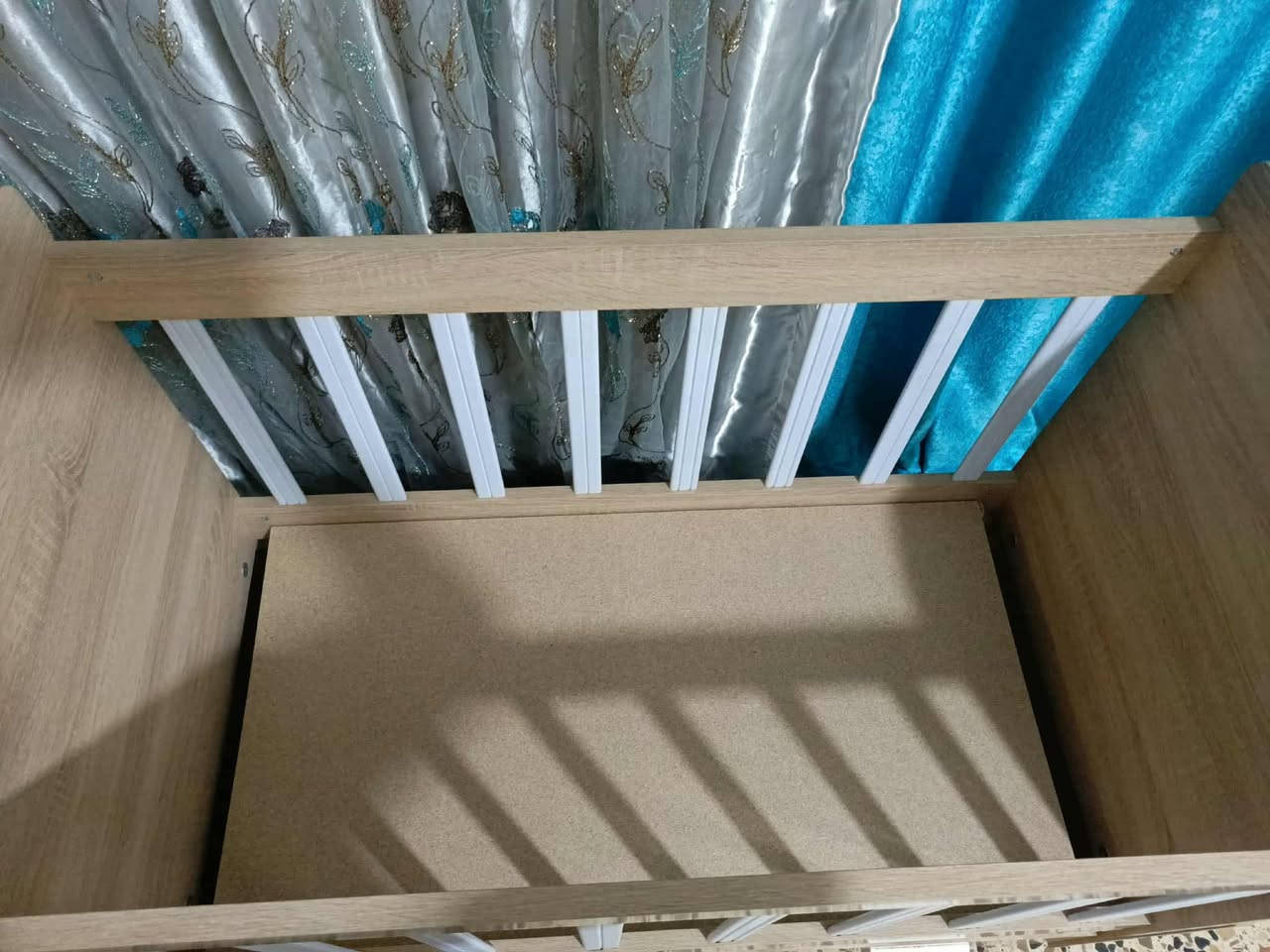 سرير طفل كلش جديد مستعمل شهر واحد فقط
العنوان النواب السعر 70 الف 

***********
