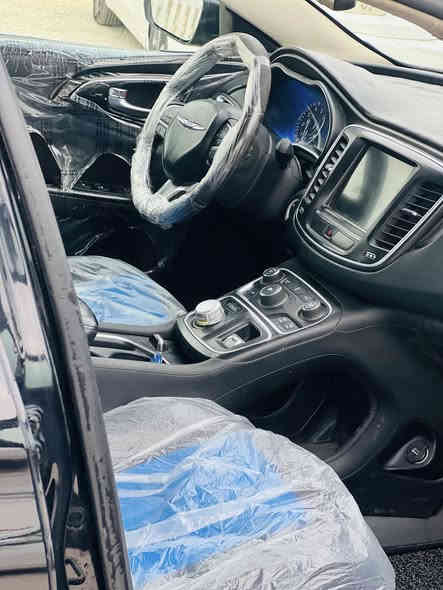 سلام عليكم C200للبيع مديل 15 سياره جاهزه 
مواصفات شاشه كبيره تحكمات كامره محرك 2400 المرغوب اقصادي ماشيه 160mi السعر 90 وبيه مجال 
***********
