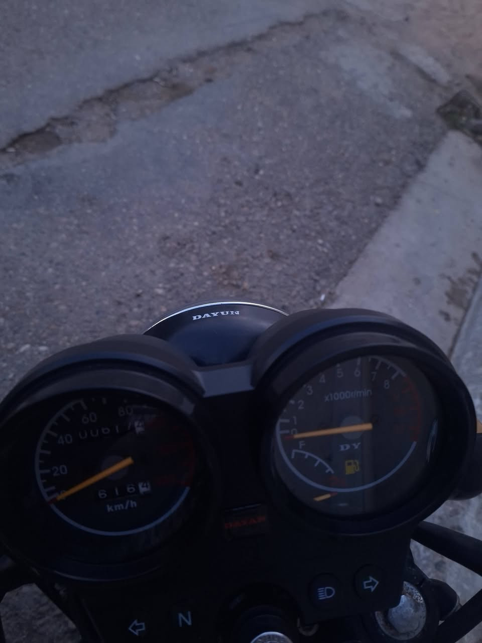 للبيع دراجه نوع دايون مسجل باسمي رقم انكليزي سنوية لل٣٠ محرك 200cc دراجه ترايك وين ما تريد ع البلاد محرك بلادي للتواصل 
***********
