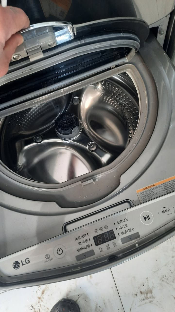 🔥 فرصة لا تعوّض 🔥
غسالات بحالة ممتازة
تشغيل مضمون 100%
أسعار تنافسية 💰
📞 راسلنا الآن واتساب ولا تضيع الفرصة
***********_***********
