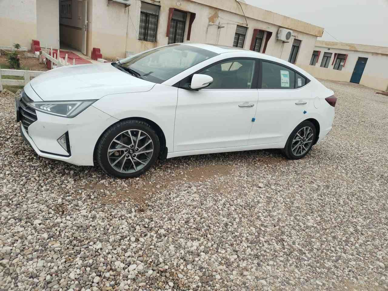 النترا2020 محجوزه لمصرف خليجي مكفول فول مواصفات   قطع ماستر مباشر بعدله اقل السنه للاستفسار *********** والسعر 140 وبيه مجال
