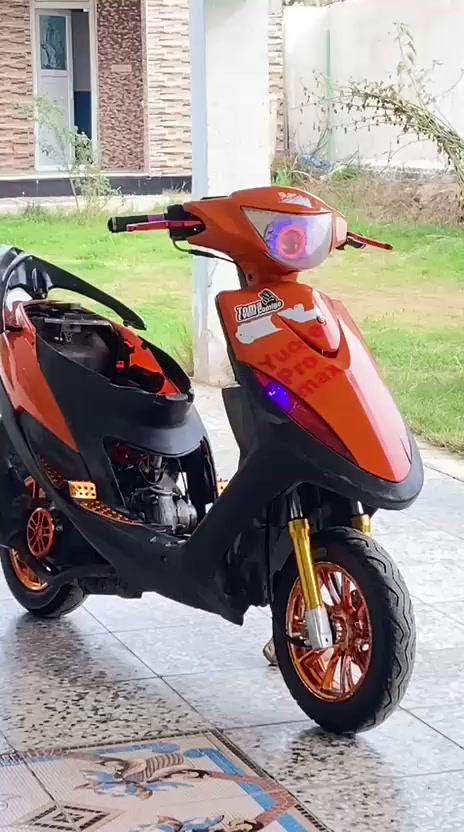 السلام عليكم ماكس عدله للبيع جاهزه من كلشي كهربائيات نكره سلف شلعه ومعدل السعر 400 للاستفسار علا الرقم ‏‪***********‬‏ (مكلف ب النشر)
