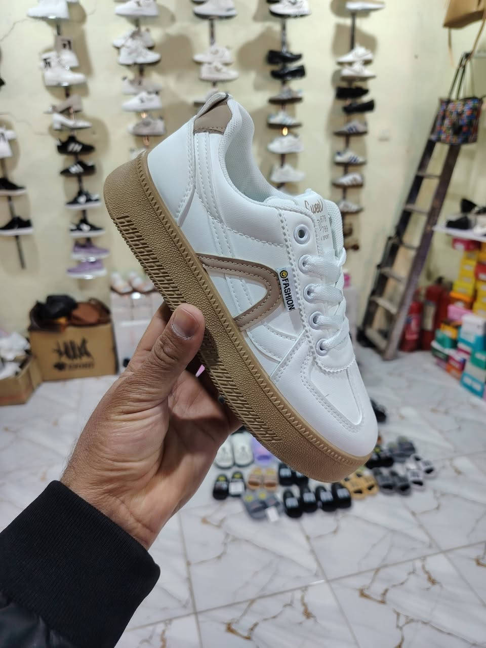 شوز نسائي فد شي يجنن بلبس 

قياس 36-37-38-39-40

السعر القطعه اب 8500 دينار فقط 

العنوان المشخاب شارع العيد السيد للاحذيه والحقائب 

توجود خدمه توصيل


**إذا كنت صاحب هذا الإعلان وتريد حذفه لأي سبب، رجاءا أرسل رسالة إلى الدعم الفني**