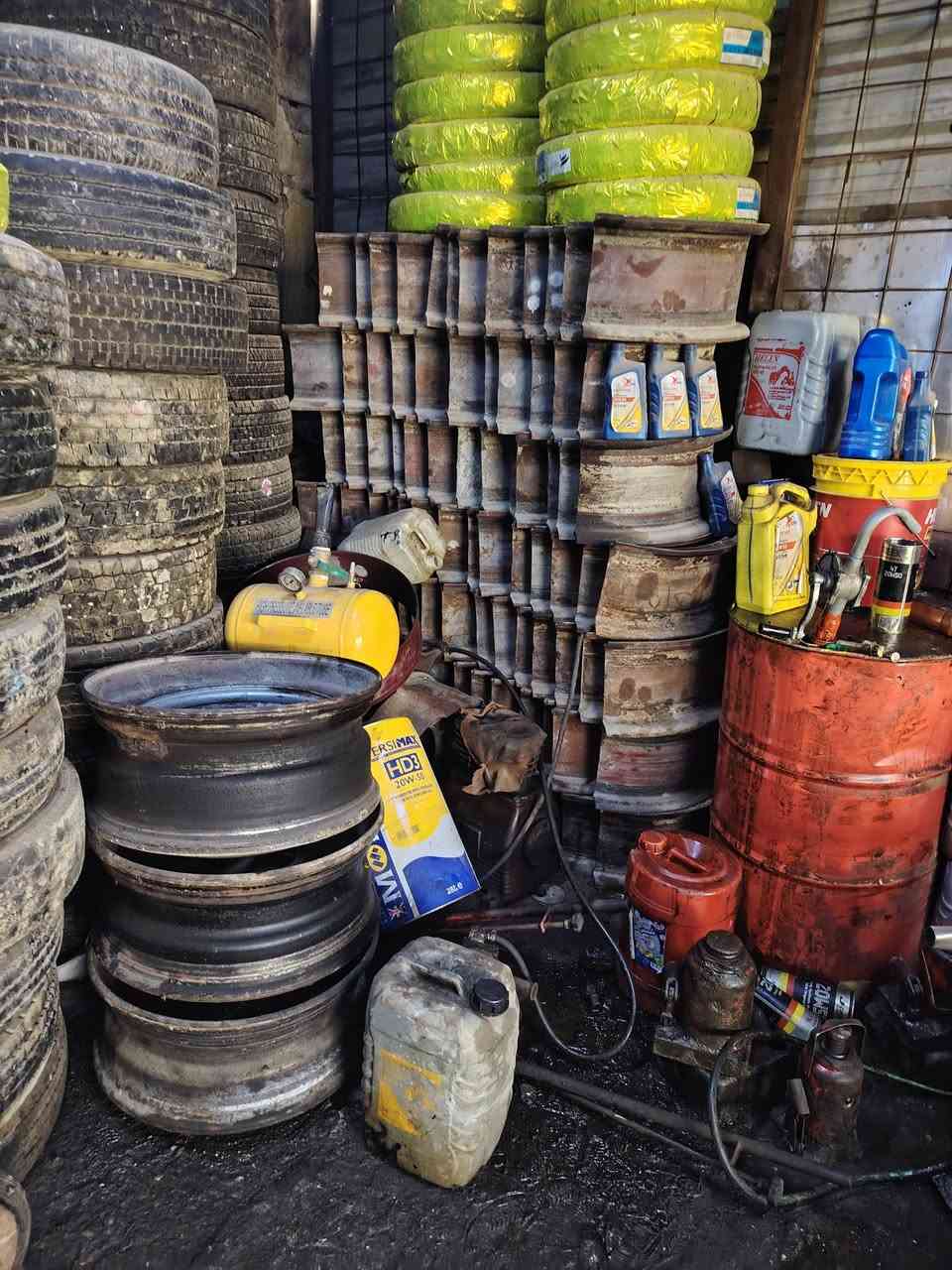 سلام عليكم يوجد مجموعه اويلاه عدد 55 ويل 24 الماني دبل كتابه تفصيخ من الامارات ويل محبس 
***********
