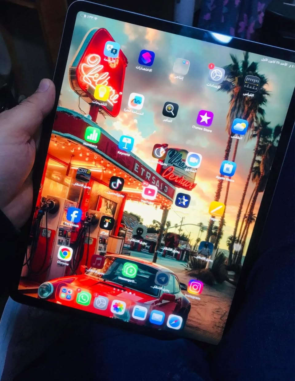 ‏iPad معالج ٤ نضيف ملحقات كاملة + سماعة اصلية محيطية زاد توصيلة اصلية وايباد  نضيف أمنت الللة وبي ضمان بعد تأخذك تفحصة أي خلل بي خادم إلك مكان بغداد الحسينية الرجدية و رقم***********
