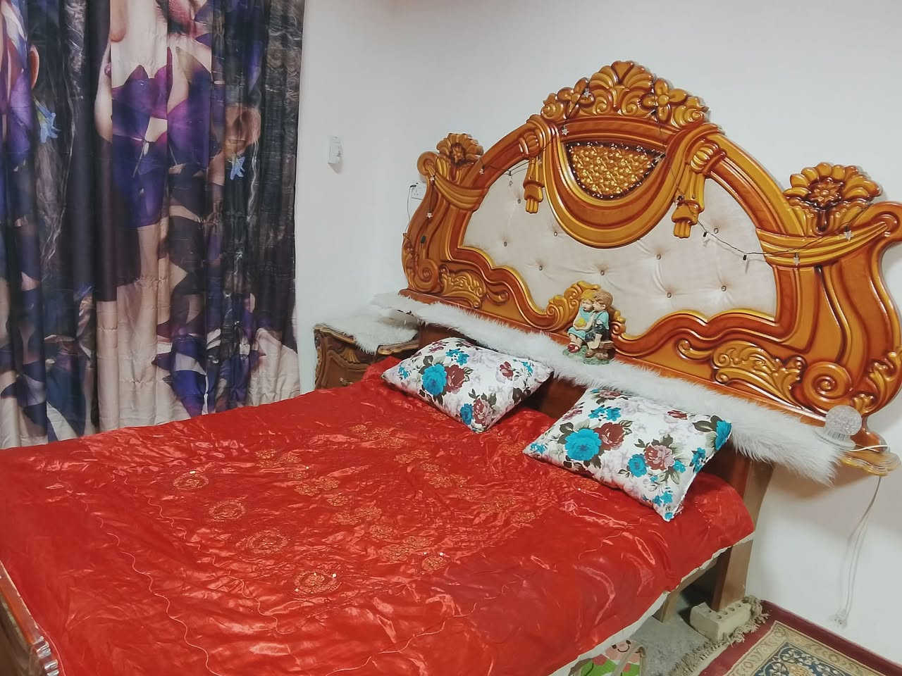 السلام عليكم غرفة اخشاب للبيع صاج غرفة نضيفة او حلو او جبيرة مكونة من 6قطع الغرفة اموضح بل فيديو السعر700او بيهة مجال قليل قليل قليل حق الجية لين والله مستعجل علا بيعتهة رقم الهاتف فقط واتساب ***********
