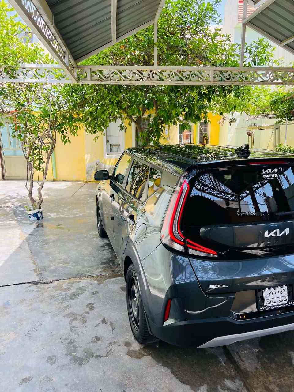كيا صول موديل 2024 وارد امريكي ماشيه 35 دخول جديد بدون رقم ضرر واضح بلصورة بيه بارد بلبنيد كد شبر بدون ايرباك بدون دواخل وطلع بيه كلير امريكي بابين وجاملغ خلفي عكس السايق بدون دواخل بدون معجون موصفات سياقة ذاتية تحديد مسار كشنات هيتر ستيرن هيتر شاشة دشبول دجتل اوتو ستوب شحن وايرليس وبيه موصفات هواية سيارة جديدة سعر 132 بيه مجال
 مكانه الانبار هيت استفسار ***********
***********
