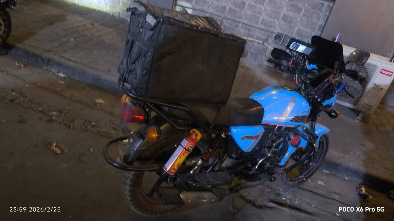 يالله السلام عليكم ورحمة الله وبركاته تحية طيبة 🫡
دراجة دايون للبيع   موديل 2023 كاملة والكمال لله
كل نقص مابيها جيب فيتر وفحص محرك 150 سي سي  
 رقم و سنويه   عداد نمر شغال بانزين شغال اشاير بلوجكتر درع
لايت زنون دبل اشاره بريك  خلفي شغال  باتري جديد ليثيم سلف شغال نكره سلف بكل وقت تيرات بحاله  جيدة  
شاشه وكامرات وجامه وستاند شاحنه هونات طاط شفت استيرن حامل كلاص شاير لكزز لايت زنون اشاير لد 
سعر 2100 وبيها مجال للطيبين 💎

عنوان بغداد الجزيره  السياحيه📍

واتساب اتصال ***********
