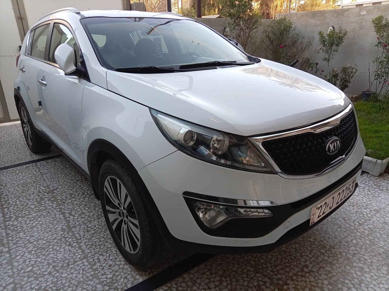 السلام عليكم 
سيارة سبورتاج 2015
بدون صبغ باسمي 
كابون بانزين 
سنوية إلى 2030
حي العربي
 ***********
السعر 175
