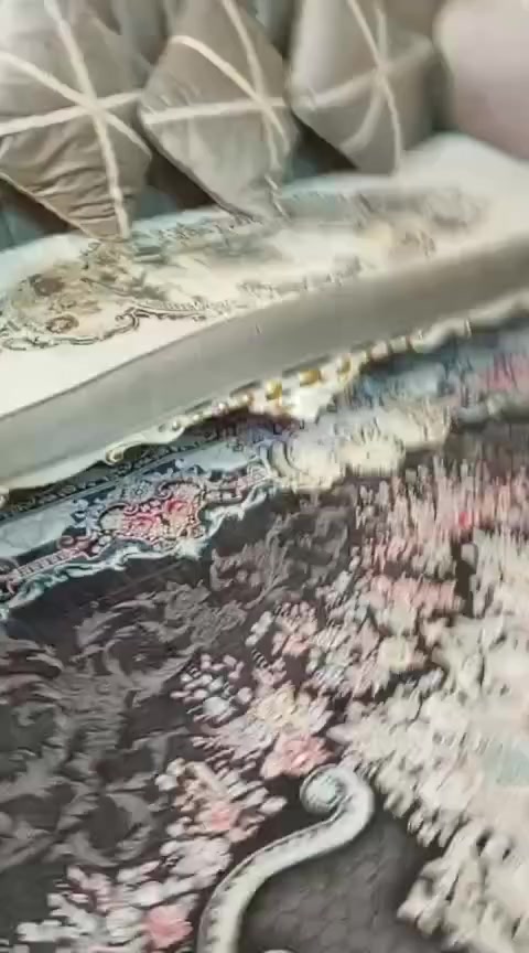 من رخصة الادمن
🔥 للبيع تخم جلوس ملكي جديد 🔥
تخم جلوس موديل حديث وفخم جداً، تصميم ملكي يضيف لمسة راقية للبيت ✨  
✔️ جديد 100% ولم يُستخدم  
✔️ قماش فاخر ومريح  
✔️ هيكل قوي وخشب ممتاز  
✔️ مناسب للصالات الكبيرة والمتوسطة  

السعر مناسب وقابل للتفاوض للجادين 💰  
الموقع: [بغداد / الكمالية / شارع المصرف]  
للاستفسار أو التواصل خاص أو على الرقم: [
***********
*********** واتساب
