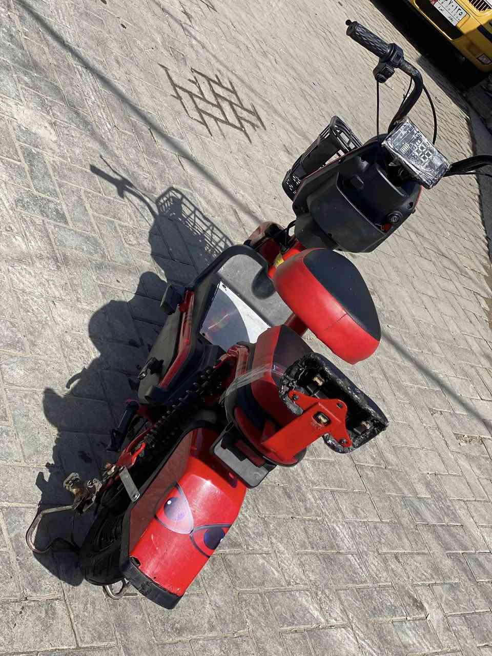 سلام عليكم عدي دراجه شحن لبيع مستعجل دراجه جديده بطارياته جديده كلشي جديد لعنوان بغداد مدينه لصدر قطاع 55بل خدمي مال داخل لسعر 190وبيه مجال رقم لهاتف ***********
