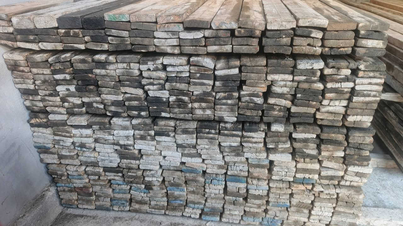 قالب خشب روسي تارس للبيع
العدد 24مكعب يدك مساحة 500متر كامل

في بابل حلة للاستفسار الاتصال ***********
