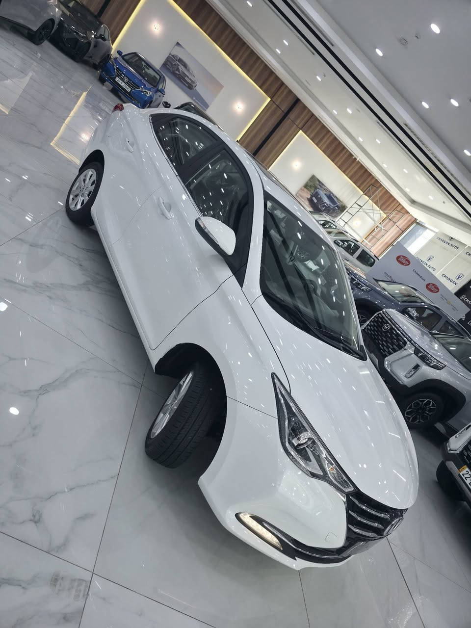 السڤن.....متوفر اقساط بدون كفيل فقط بمقدمة  والكاش  عروضة احلى 
سنة الطراز 2025
الاداء 
محرك 1500 تنفس طبيعي +القوة الحصانية 105+العزم 145+حجم خزان الوقود 40L+گير 5سرعات dct +دفع العجلات 2wd+انظمة قيادة (2)سبورت ونرومال 
المواصفات 
فتحة سقف+كامرة خلفية مع حساسات خلفية +تبريد بستم +تحكمات مقود +تثبيت سرعة +مانع انزلاق +كشنات جلد +تحكمات مري +شاشة 7 انج 
شركة شانجان على سريع الدورة مجاور محطة وقود شواطئ دجلة 
للاستفسار :*********** ...*********** .مستشار شركة شانجان :ابو يمان
