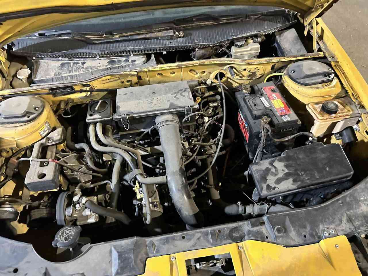 السلام عليكم للبيع سمند 2009
مكينه وكير جدد 
سياره كدام عينك 
مكاني حي القاهره السعر 30 بيها مجال 
***********
