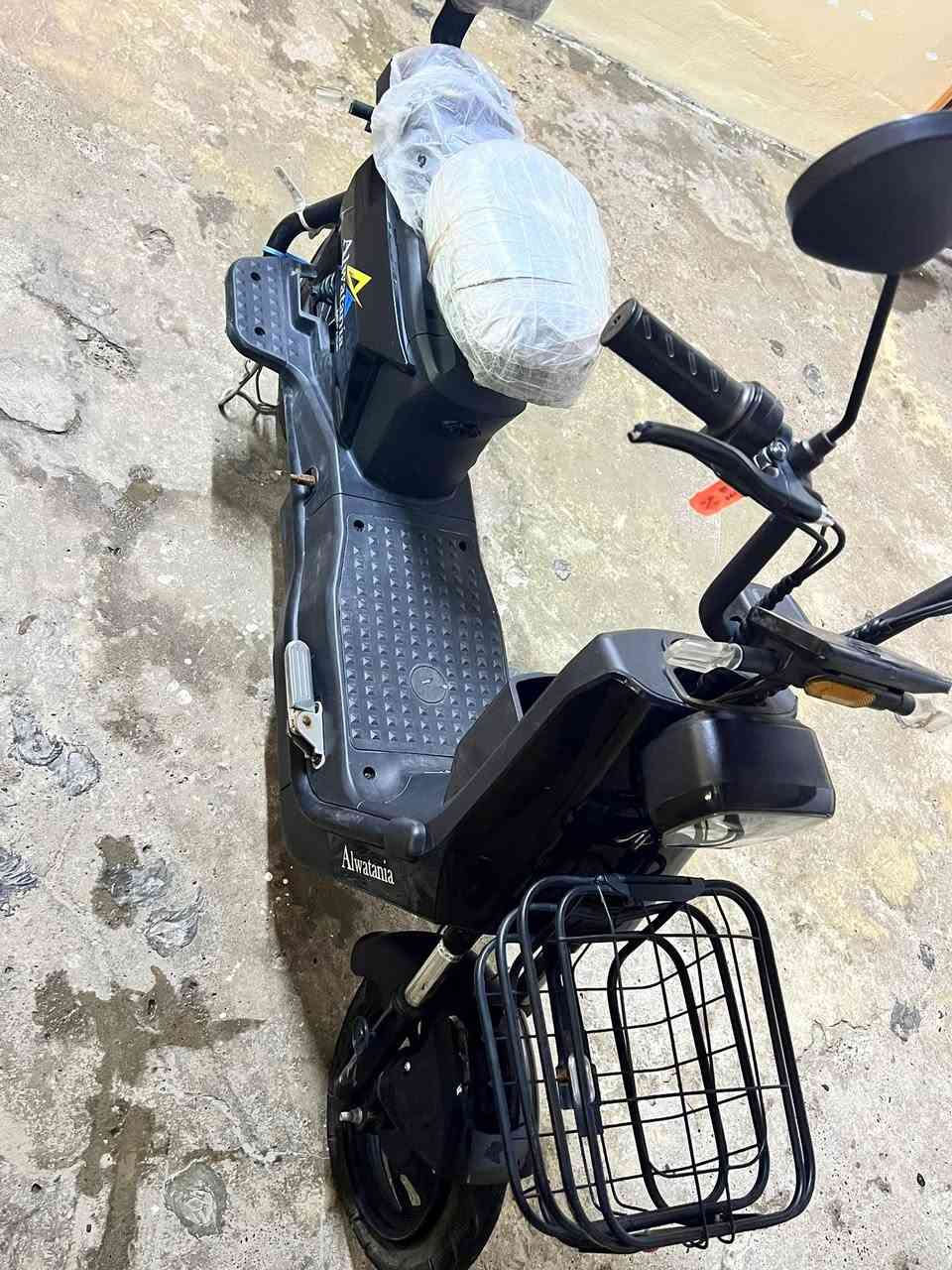 السلام عليكم ماطور شحن للبيع فول مواصفات بطاريات شرط 
كهربائية شرط زوج تواير جديد المطور اخو الجديد مستعمل شي قليل ونفس الي بصوره  دبل بصمه دبل سويج  5 بطاريات موديل 2025مكان موصل حي السماح قرب محطه مشاعل السعر 235بيها مجال ***********بيها واتساب
