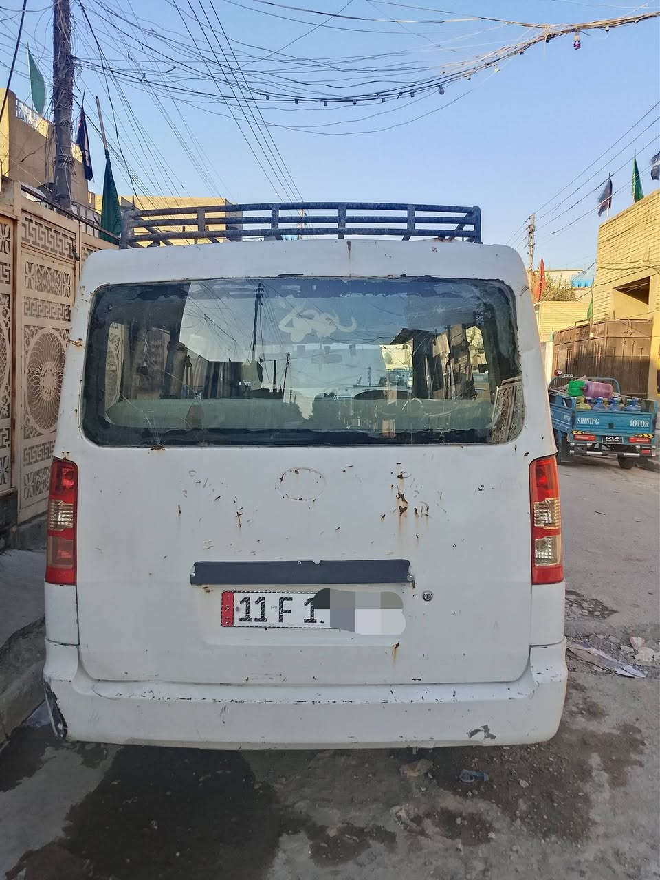 بسم الله الرحمن الرحيم 
سيارة فاو/خشفة أجره موديل 15بأسمي هزة جديدة وسنويه جديدة ورقم دولي بغداد مصفره هيئة وغرامات مكينة وگير ياباني كورلا نحلة 10راكب بطارية و تايرات ولايتات وبگ لايت جدد السعر 40 ورقة وبيها مجال سيارة الله شاهد ما مشتغل بيها اجرة غير شغلات الخاصة فقط ومكان السيارة بغداد /الدورة/ابو دشير 
***********واتساب
