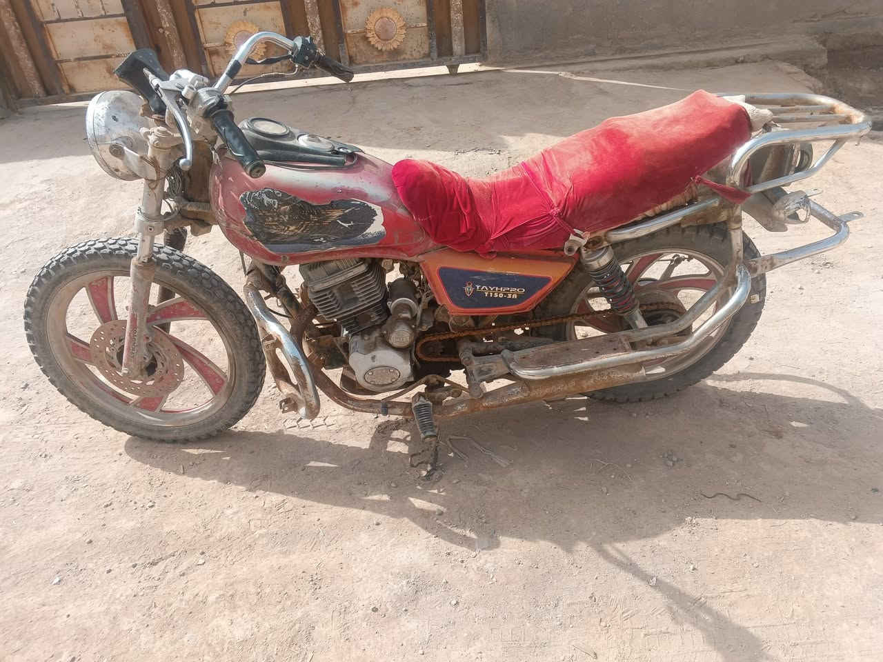 سلام عليكم دراجه للبيع تايموته 2011مكاني رفاعي رقم تليفون ***********
