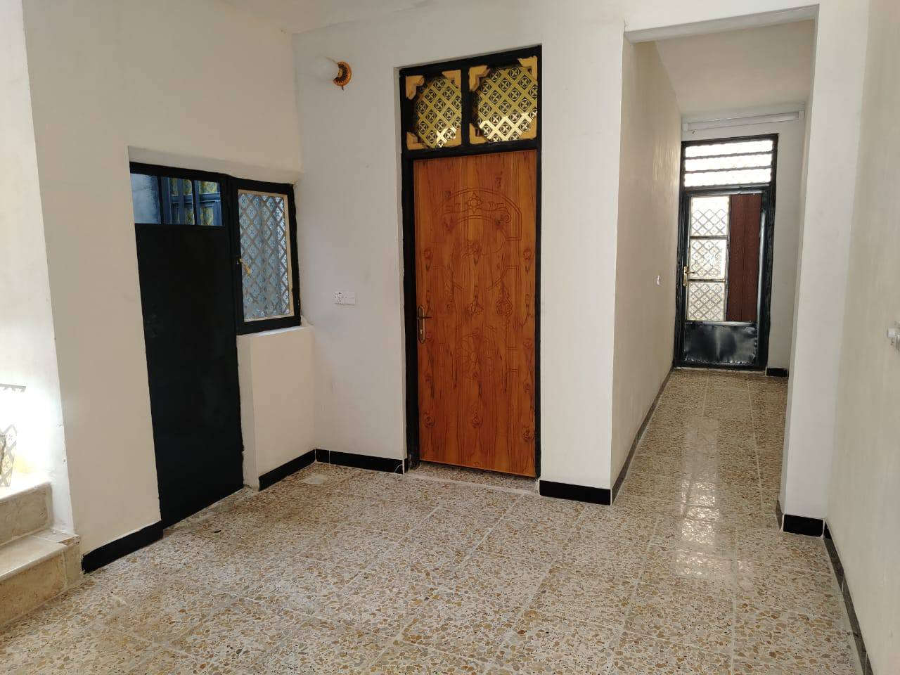 دار للبيع المساحة ٩٥ بنأ جديد مدخل حي طارق وصط دربونة مال السيطرة السعر ٣٧ باقي التفاصيل داخل الفيديو***********
