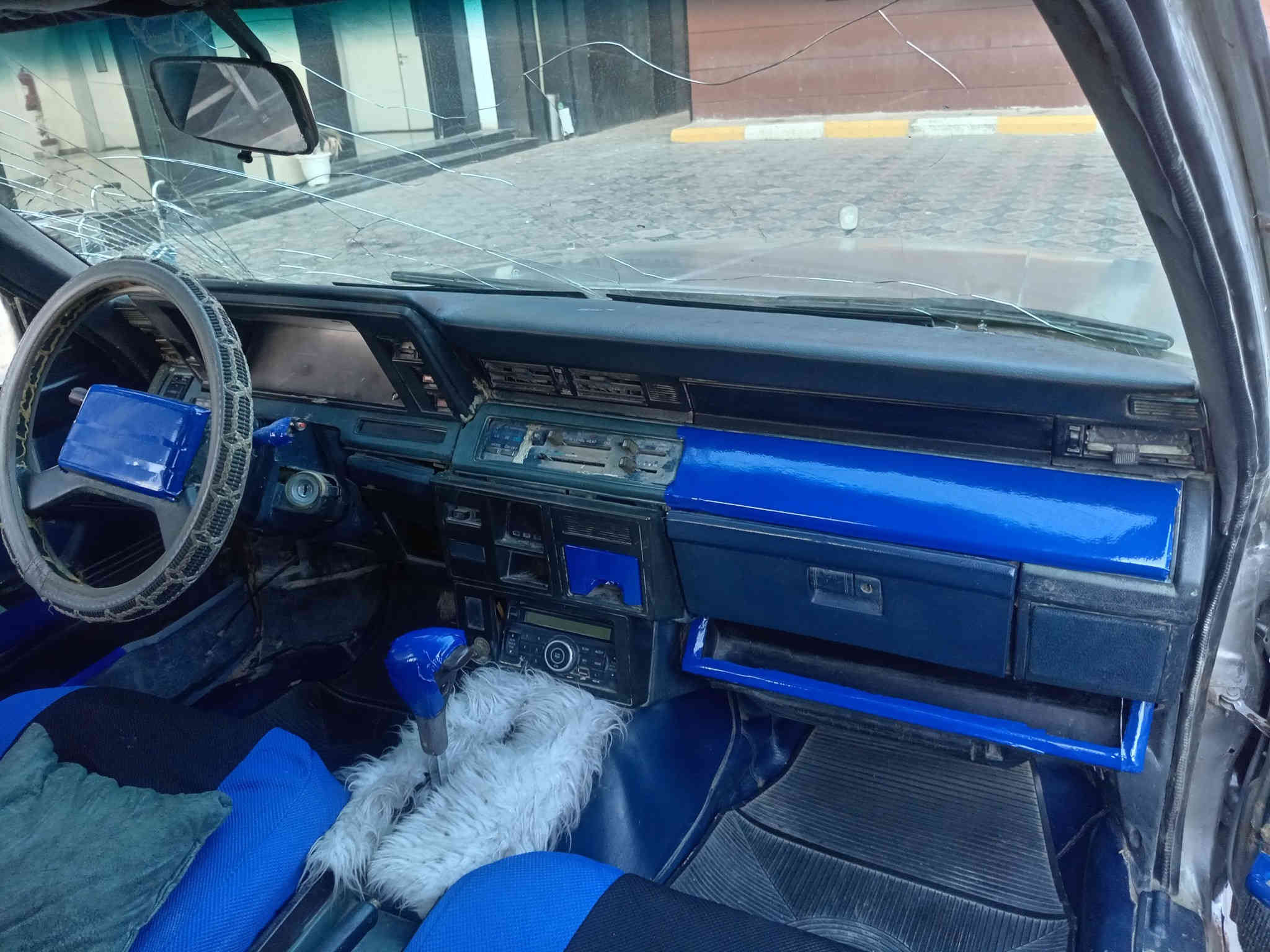 سلام عليكم سوبر موديل 85 رقم واسط سنويه منتهيئ تحويل مباشر كير مكينه ثنين ونص مكفولات شاصي مكفول  حداديه ١٠٠ ب ١٠٠ تخم تاير جديد كهرباء شغاله عنوان ناصريه قضاء البطحاء السعر 35وبيه مجال قليل استفسار اتصل ***********
