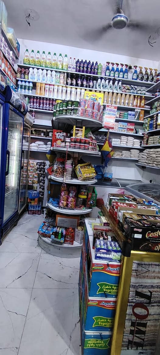 اسواق للبيع حي اريدو شارع مستشفى القلب  شارع تجاري محل جاهز ودخله حلو سبب البيع عدم التفرغ. يحتوي على 6 برادات ومجمدات 2 قمريه جديده حديثه وسبلت جديد سستم كاميرات عارضات اجباس عدد 5 المحل جاهز من كل التفاصيل السعر 7 ملايين  وبي مجال  ***********
