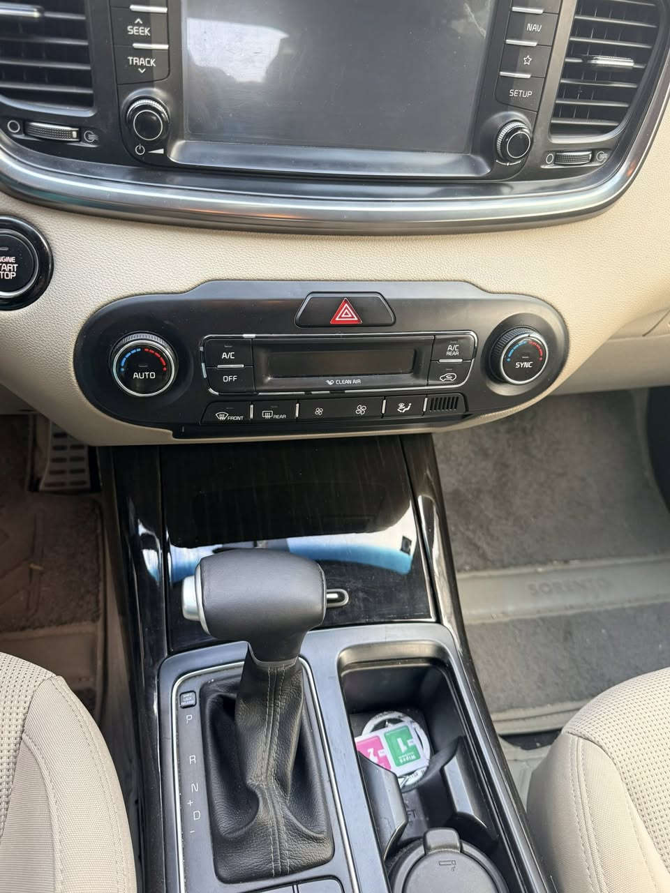 سلام عليكم سورنتو للبيع ٢٠٢٠
خليجي مكفول الون سلفر
مواصفات
كشنات كهربائي
صندوك كهربائي
محرك 6 سلندر
الداخل بيجي لونين
4 مودات قياده ( ايكو - هجومي - عادي - سبورت ) 
ماشيا ٧٩ الف
٧ راكب
٣ قطع تبريد
٢ كمبريسر تبريد
تحكمات استيرن واضائه
بردات تضليل داخل الباب
لدات زنون
رقم بغداد الجديد 

وبعد بيها مواصفات فول مواصفات ما عدى التنته ( فتحة سقفيه ) 

٢٧٠ وبيها مجال حك الجيه

***********
