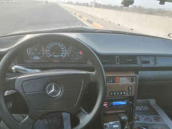 السلام عليكم الموشراي لايتعبني  مارسدس للبيع موديل 88 سياره كامله  كير محرك بلادي شرط التحويل السعر 56 وبيها مجال قليل العنوان سامراء رقم الهاتف ***********
