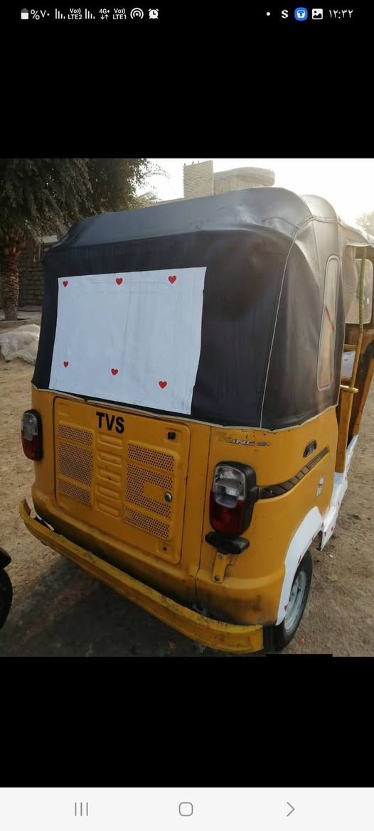 سلام وعليكم تكتك البيع بيه بكن توه بادي  تكتك مديل 19داخله بل عشرين مكينه مال ثنين وعشرين رقم سعر 4وربع وبيه مجال  ***********
