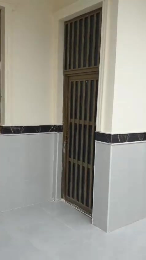 الدار للبيع مساحه 150م طابق واحد طابو سند 25 حجي حسن الثانيه 
البيت جاهز هسه كمل بناء محد ساكن بي بناء درجه أولى 
الاستفسار
***********
