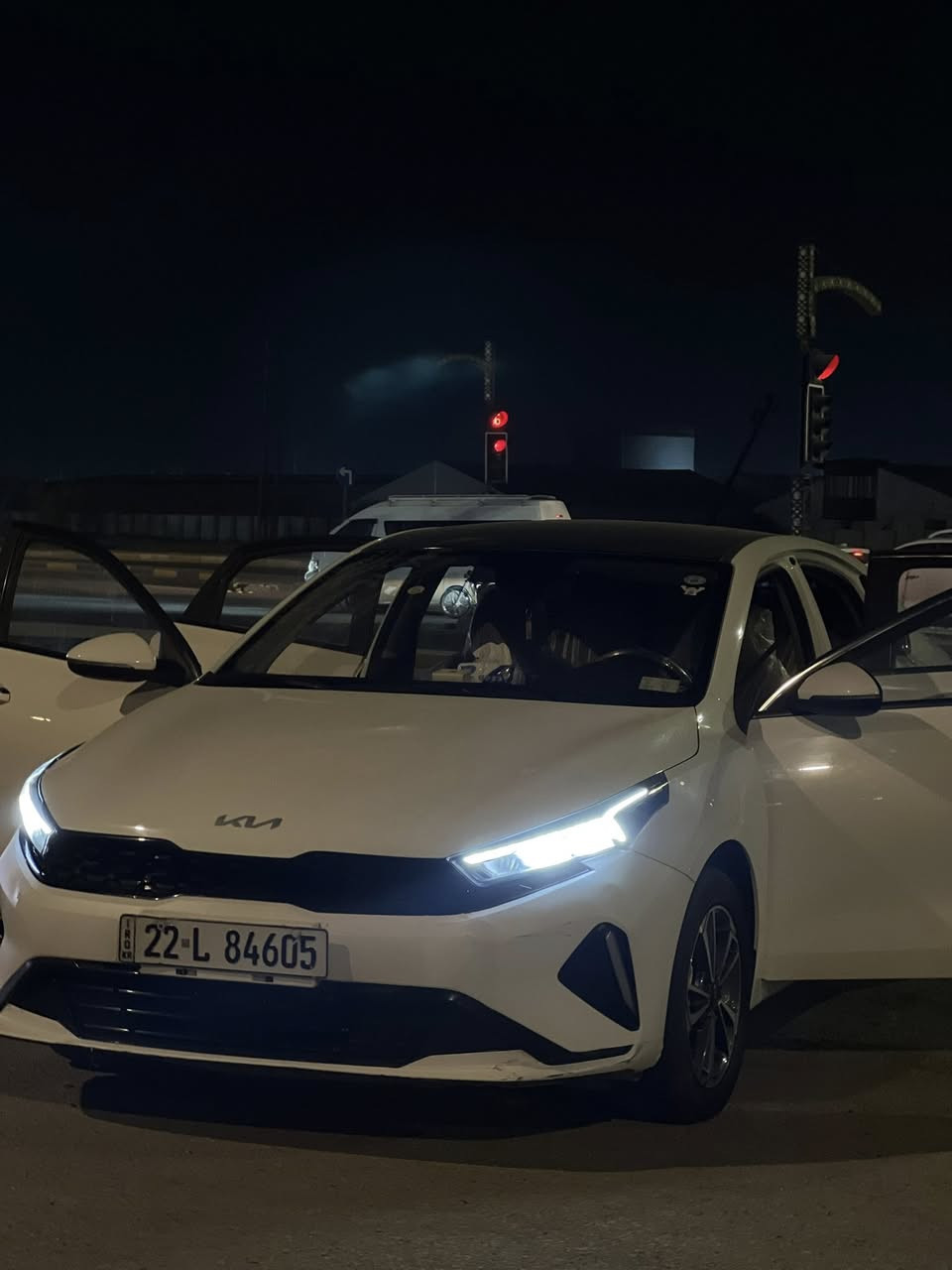 سلام عليكم k3 موديل 2022 سياره فول مواصفات مواصفاتهه معروفه ماشيه 43 كلينن سياره كفاله عامه عداا بارد بل جاملغ الخلفي عكس سايق عله كد شبر وشويه من لباب و صبغ خشم لبنيد شويه سونارهه موجود راسني واتساب ادزلكيا لبقيه كفاله سياره نصبتهه تخبل مال جناي عله ايدي  رقم اربيل (تريد تحويل تريد وكاله بسم عربي ) مكان السياره #كربلاء السعر 138 وبيهه مجال شي بسيط حك جيه اي ستفسار تصل *********** ملاحضه كلشي بلسياره مذكوز لتكلي شبيهه مابيهه •
