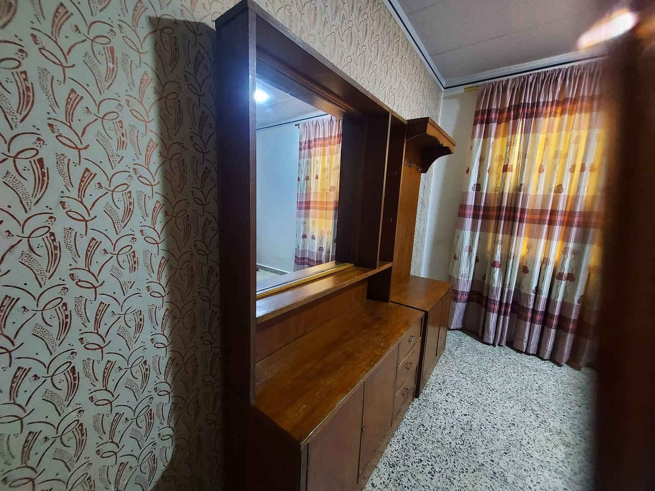 السلام عليكم خشب صاج ثقيله للبيع ميزتواليت+تخت نفرين+راس تخت مع كمداين+زاويه  السعر 300


**إذا كنت صاحب هذا الإعلان وتريد حذفه لأي سبب، رجاءا أرسل رسالة إلى الدعم الفني**
