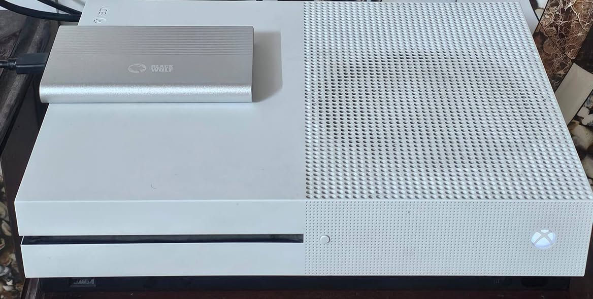 عندي جهاز اكس بوكس وان اس نضيف ما مفتوح نسخه 512GB
ويجي وياه هارد 1 تيره و يوبي اس و يده كيم سير ويه يدته الأصليه سعره 330 الف السعر هيج بسبب الملحقات الجايه وياه


**إذا كنت صاحب هذا الإعلان وتريد حذفه لأي سبب، رجاءا أرسل رسالة إلى الدعم الفني**