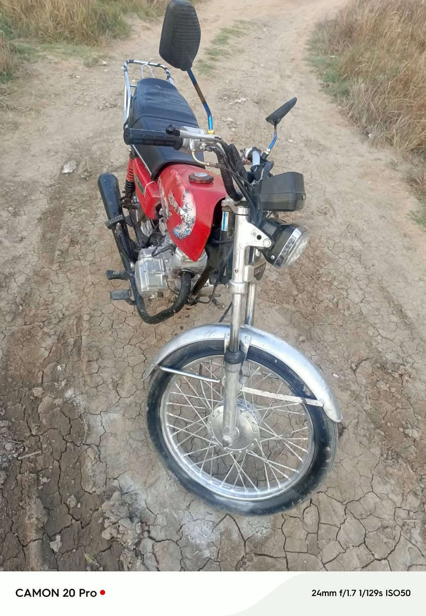 سلام عليكم دراجه نامه البيع موديل 17وراق كلك المكان الوسفيه الستفسار تصال علئ هاذه رقم *********** مكلف بنشر سعر 250 وبيه مجال
