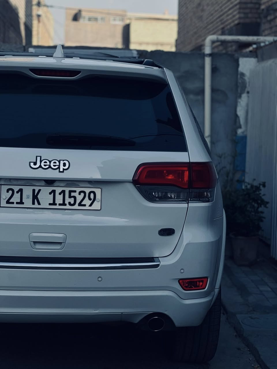 السلام عليكم
جيب اوفرلاند للبيع السياره مكفوله من الشخط و السيراه استعمال شخصي مواصفاتها مواصفات الاوفرلاند معروفه
شاشه جبيره
كشنات خزن ميموري
بنروما
جگات تصعد و تنزل السياره
مكينه v6 3600
بصمه SRT
برده الصندوك
دخول ذكي
دمامات
السياره مكفوله من الشخط استعمال شخصي 
مكان السياره بغداد
‭٠٧٧٠ ٩٧١ ٨٢٢٦‬
