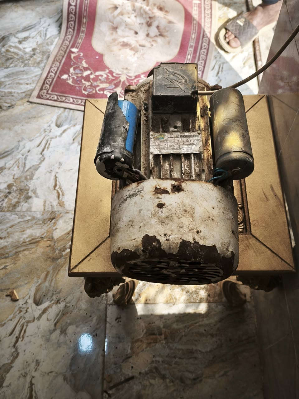 سلام عليكم ماطور للبيع مكاني واسط الزبديه ماعرف كم حصان ***********
