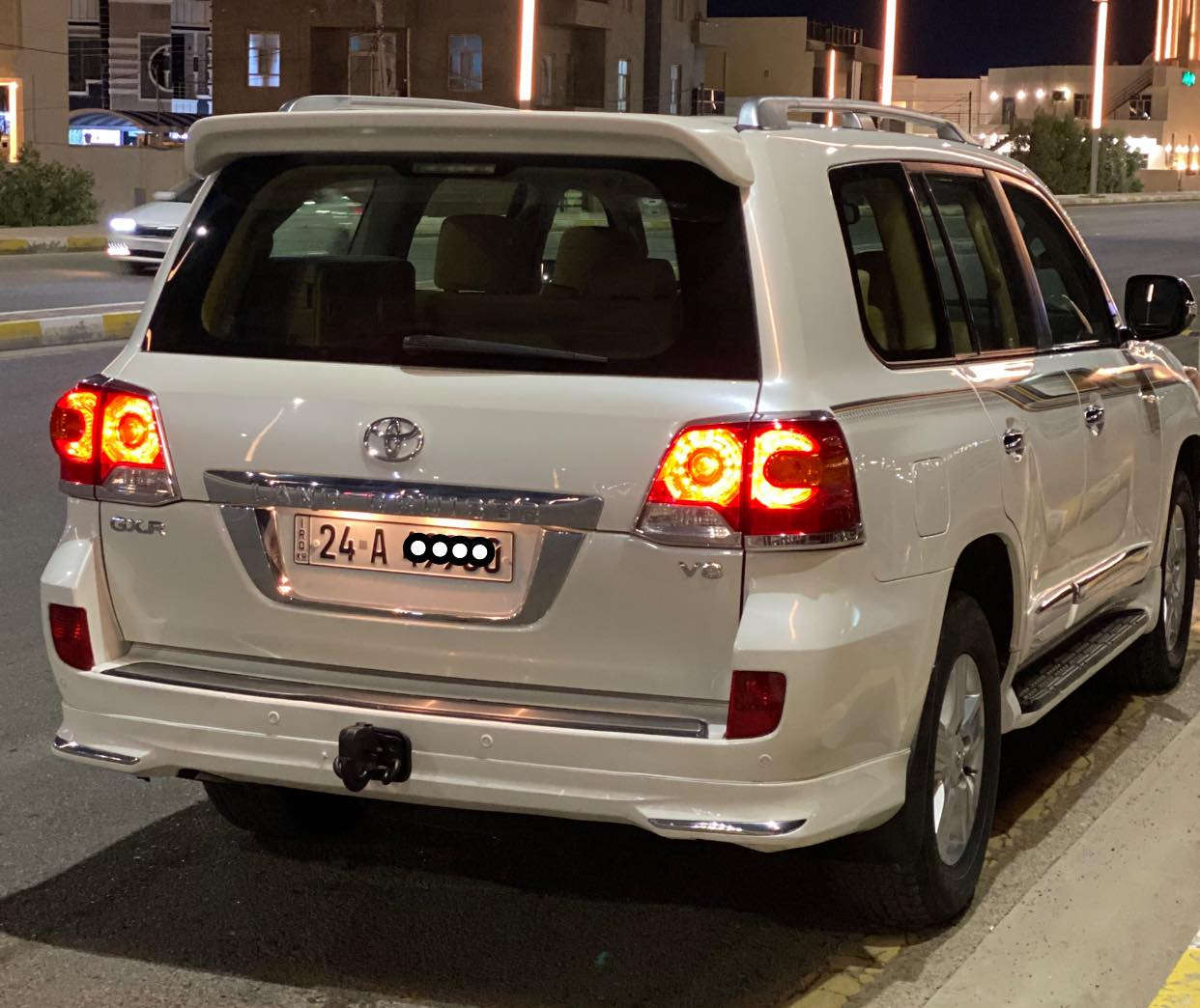 تيوتا لاندكروز 2014  GXR 
8سلندر  رقم دهوك  بأسمي تحويل مباشر مكفولة 
ماشيه 100 الف كيلو حقيقي
اللون ابيض صدفي
موصفات 
سلايت روف 
فور ويل 
مري قلاب 
لايت زنون 
حساس امامي خلفي 
بصمات ابواب 
اشاير مري
جام اوتو
لايت زنون  
تبريد ثلاث قطع 
ثلاجه
7 راكب 
‏‎تحكم استيرن
السيارة حيل جديده 
كير محرك مكفول تخم تاير كله بشرط 
السياره جاهزه من كلشي 
السعر 38 وبيه مجال


**إذا كنت صاحب هذا الإعلان وتريد حذفه لأي سبب، رجاءا أرسل رسالة إلى الدعم الفني**