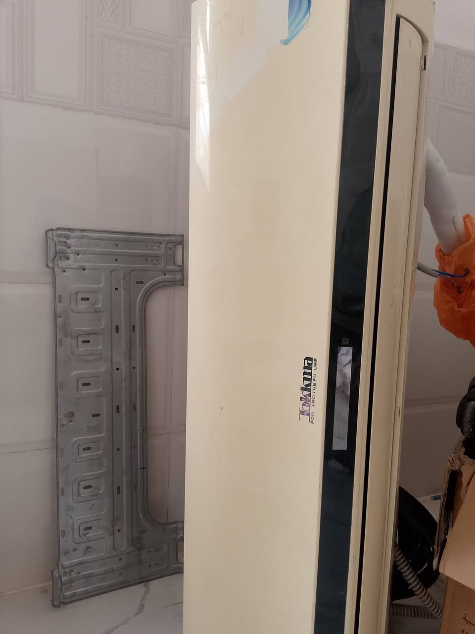 سبلت 2طن(توكمة)مستعمل نظيف من الداخل ماداخل تصليح ابد وسعرة مناسب مكاني كربلاء شارع احمد الوائلي التواصل ***********
