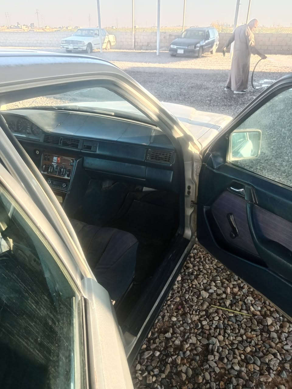 مارسدس ٣٠٠موديل ٨٧رقم بغداد صدامي بيه قاصرين السياره ابلايه مكينه جديد حداديه جديد كير اوتوماتيك بيهه شلعه فول السعر ٣٣ورقه مكاني سامراء الخط السريع اتصل على هذا الرقم *********** مكلف بل النشر رقم صاحب السياره
