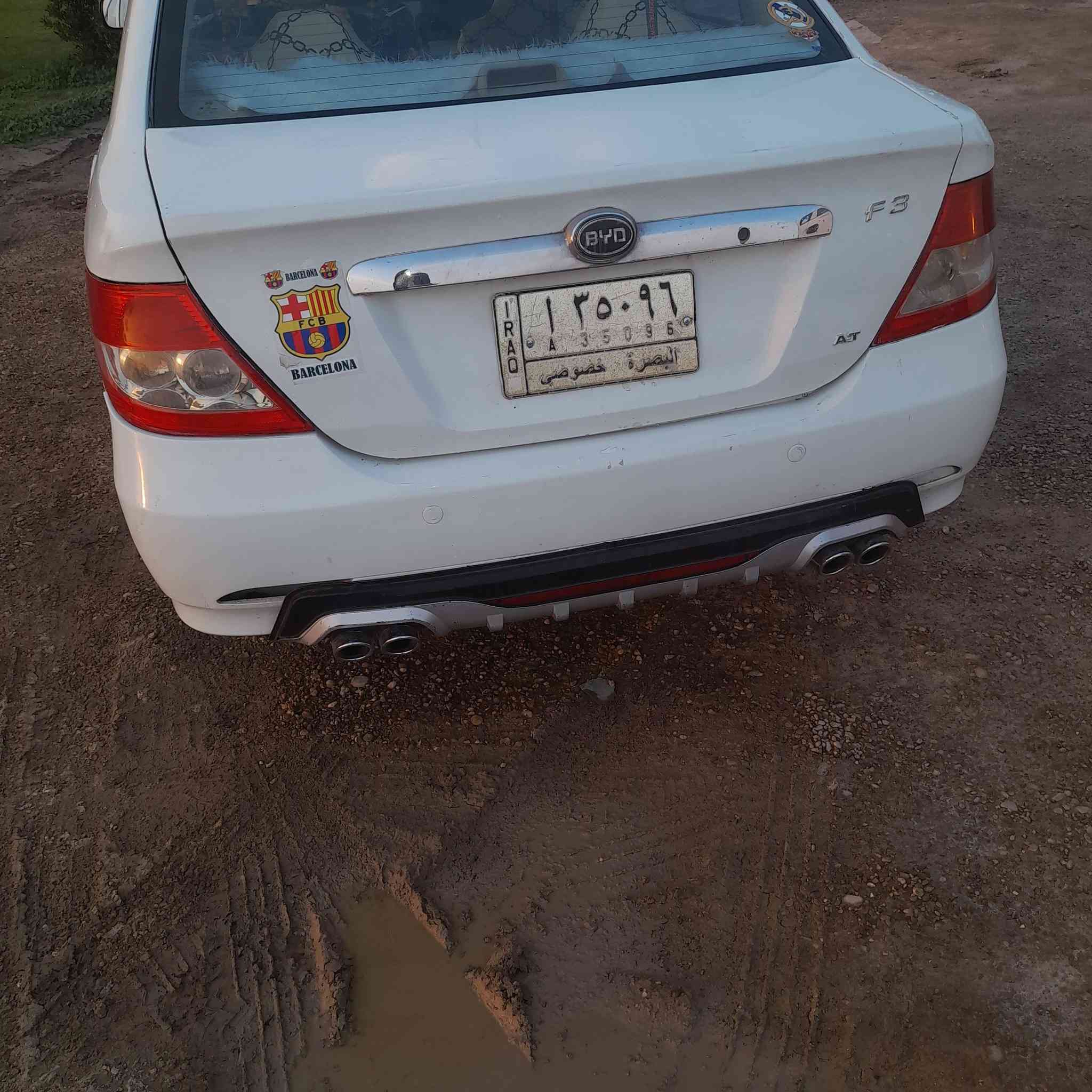 سلام عليكم عندي بي وايدي ٢٠١٣ رقم بصره كير ومحرك مسيوبييش اوتماتيك مشروع وطني مصبوغه عام للجماليه عارضه ٤٥  وبيه مجال     مكان سياره  بغداد مقابل باب لاغا  ***********
