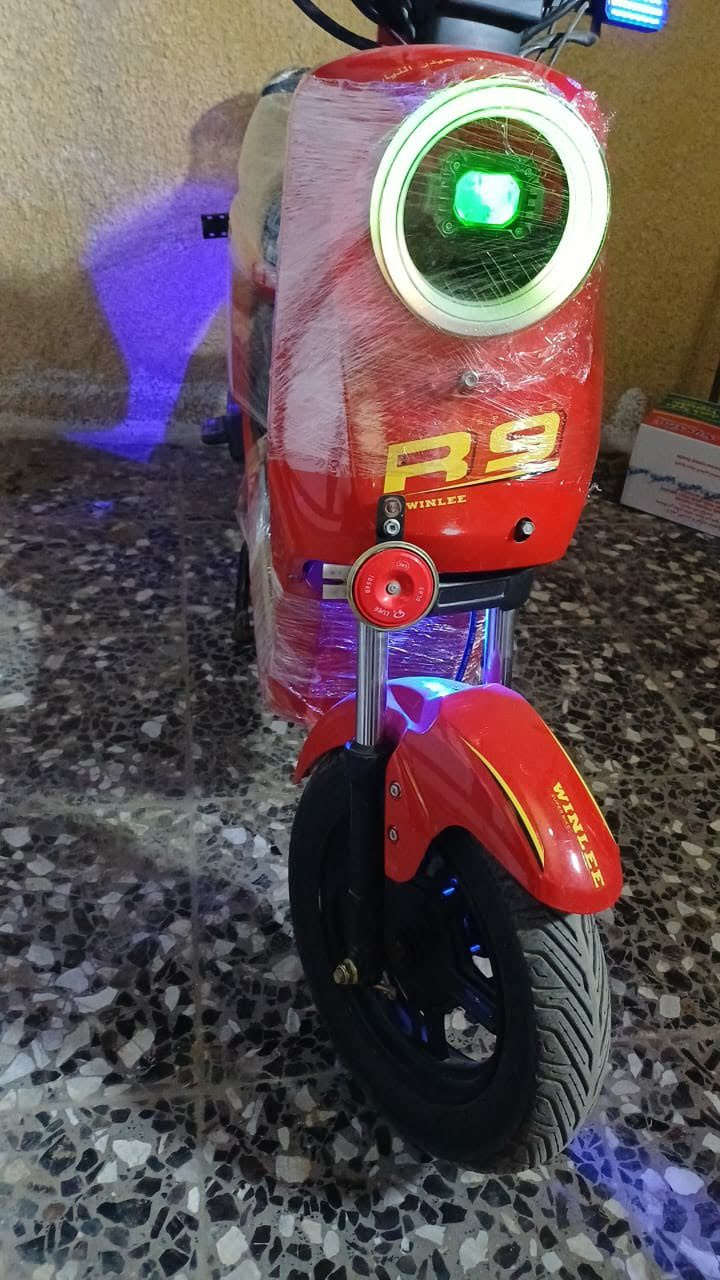 دراجه شحن R9 سرعته99 بطاريات 5زغار بلاديات مابدلات دراجه نضيفه ماشيه 3800 مابيه اي عطل سعر 400 وبيه مجال راسلني واتساب وتدلل ***********
