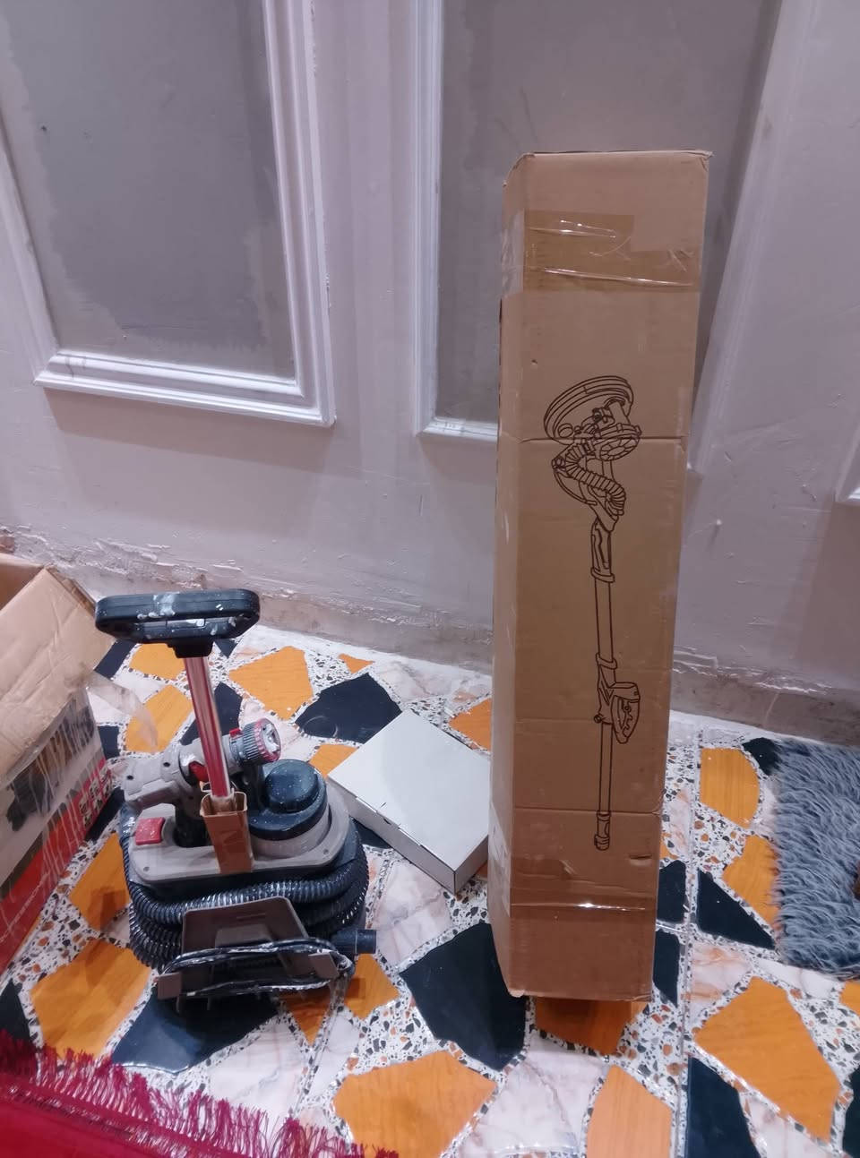 السلام عليكم جهاز سنفره استعمال ساعه ومسدس صبغ ياباني قفلهن 100 الف مشتريهن 200 الف مكاني حي اور 
***********
