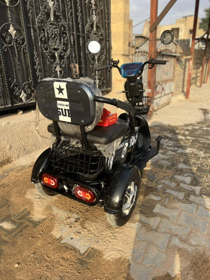 ً
سلام عليكم شباب دراجه ثلاث عجلات اللبيع دراجه زيرو زيرو بعدها استخدامها 10يوم فقط وصل شراء موجود دراجه بعدها زيرو كل غراضها كامله وجاهزه تجي وتفحص وشوف بعينك كل عيب ونقص مابيها. مواصفاتها تخبل 

الموديل 2026
بطاريات 5دبل 
النوع 3عجلات 
السرع 1.2.3
المقاعد 3 ووصير ثنين وصير نفر واحد 
تشغيل عن بعد 
جهاز انذار السرقه 
تشغيل عن طريق الكارت 
بصمات سويجات كارتات كلها كامله 
بريكات 3 بل رجل وثنين بل أيد 
كرسي متحرك 
سله خلفيه وسله اماميه 
اشاير رباعيه
تايرات جوبلس 
بريكاتها بل مكان 
دراجه مشحونه 3 مرات فقط 

اي استفسار اتصال 

***********

العنوان بغداد
