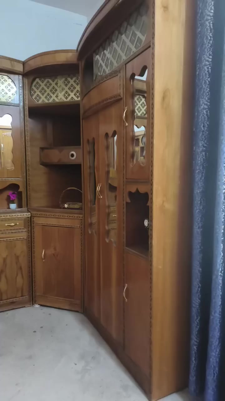 سلام عليكم اخوان #متاح غرفة اخشاب سوگية مرتبة ونضيفة كاملة نقص فقط خشبة الچرباية  #مكاني #رمادي #الصوفية هذا رقمي‏‪***********‬‏ اخوان سعرها خاص رجاء الموشراي لايتعبني تجيني دكلي احذف المنشور اني مشتريها واخابرك ورة يومين دگلي بعدني ماجامع فلوسها اصبرلي هاي مااشتغلها تريد الغرفة تعال ادفع فلوسها واخذها مكانك دور حجز انطي عربون واحجزها
