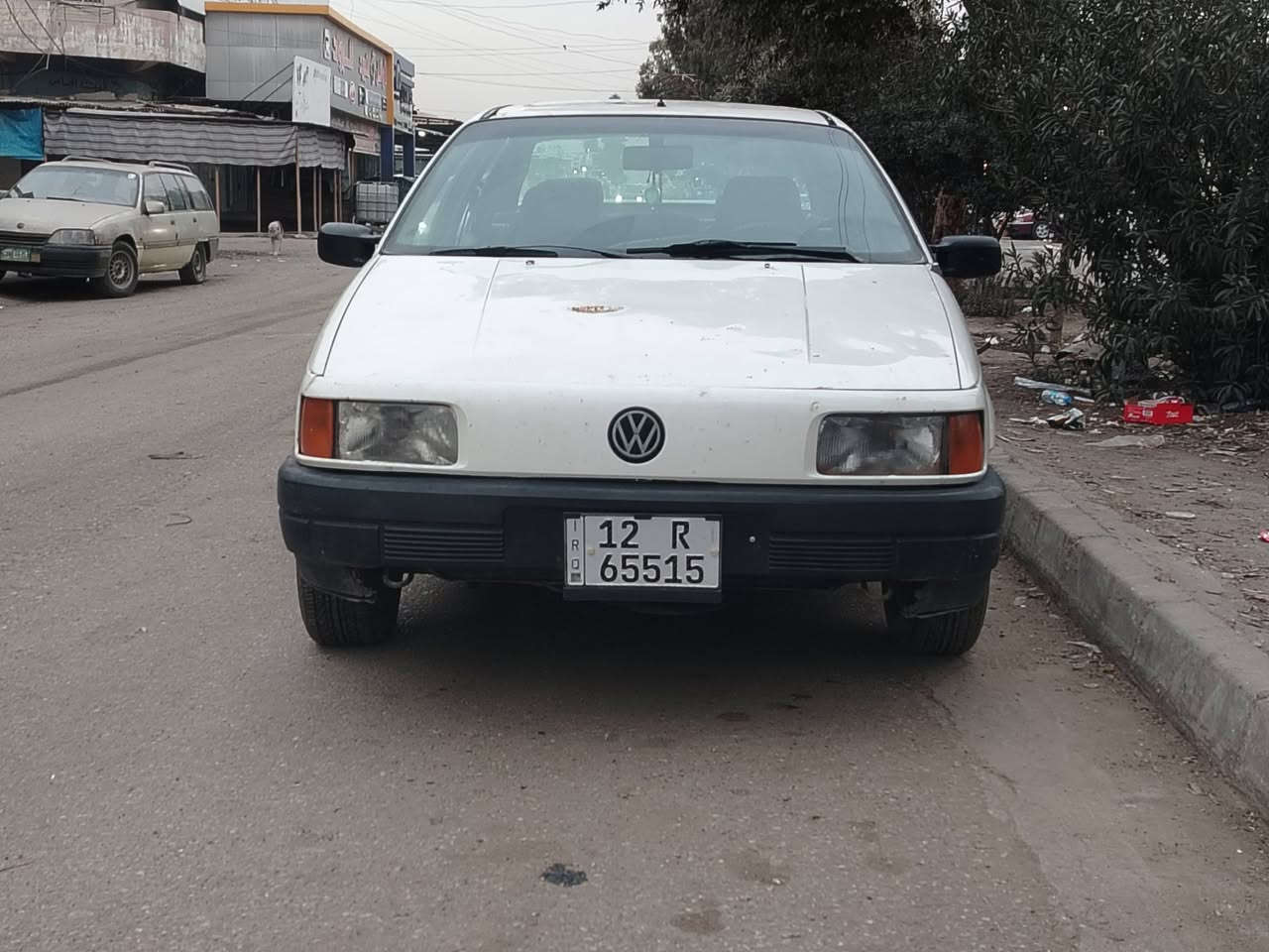 سلام عليكم
سيارة باسات موديل ٩٠ وضع شركه صبغ ما بيها كشر نظيف وضع شركه مكينه شرط كير شرط رقم انكليزي جديد سنويه جديدة باسمي تحويل وكاله كابون بانزين بيها 
السعر 30 وبيها مجال شي بسيط للاستفسار الاتصال على الرقم ***********
